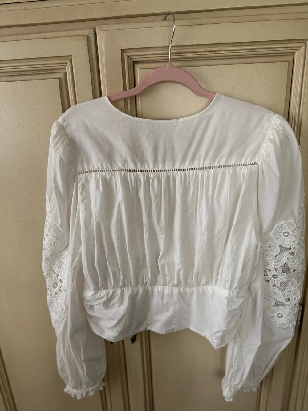 FARM Rio White Cropped Embroidered Peasant Blouse